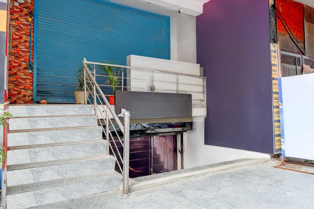 Collection O Sector 7 Dwarka Formerly Aakarshan Residency - photo 1