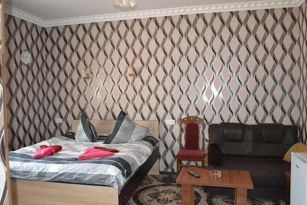 Orange Inn - photo 5