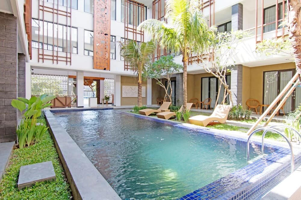 Seminyak Lagoon All Suites Hotel - photo 18