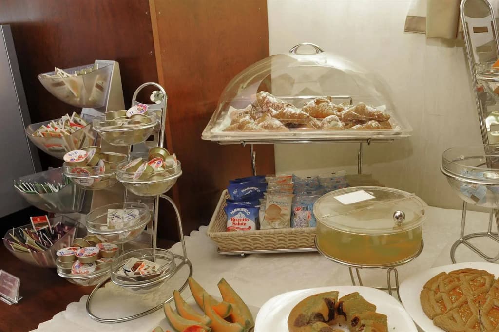 Aurelius Art Gallery Hotel - photo 12