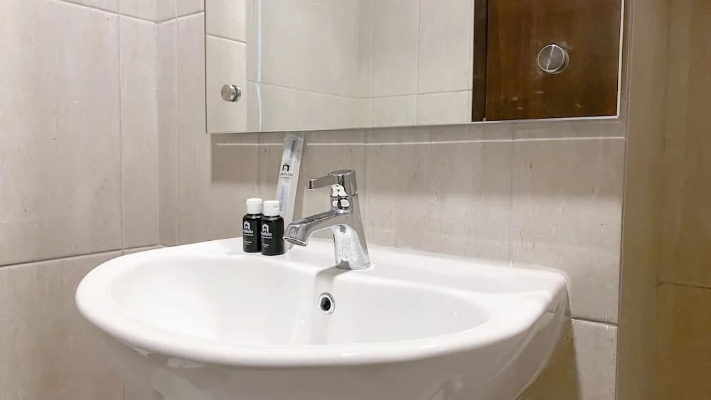 Good And Comfy 1Br (No Kitchen) At Citra Living Apartment - photo 18