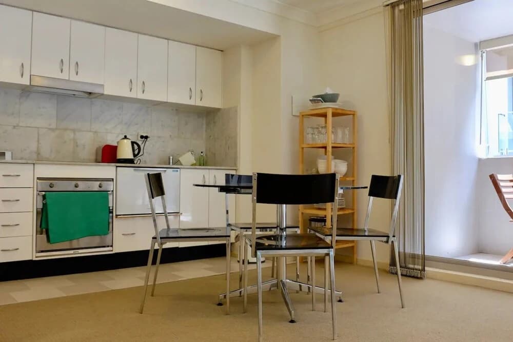 Spacious Studio by the Beach in Manly - photo 10