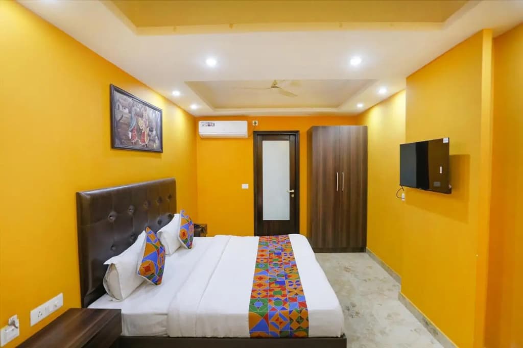 FabExpress Taj Home Stay - photo 4