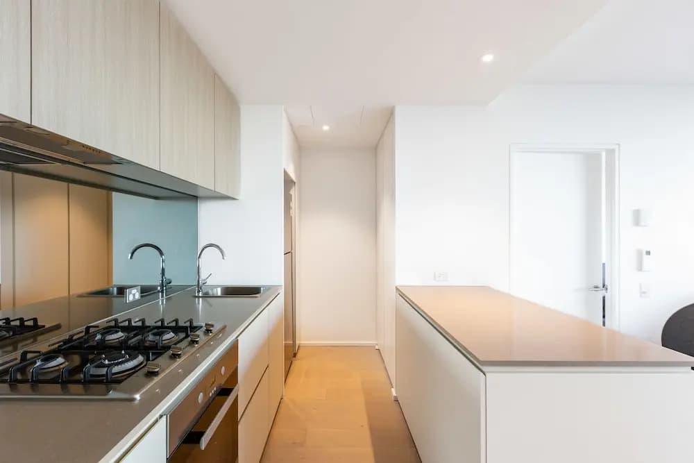 Sabrina, 2BDR Docklands Apartment - photo 9