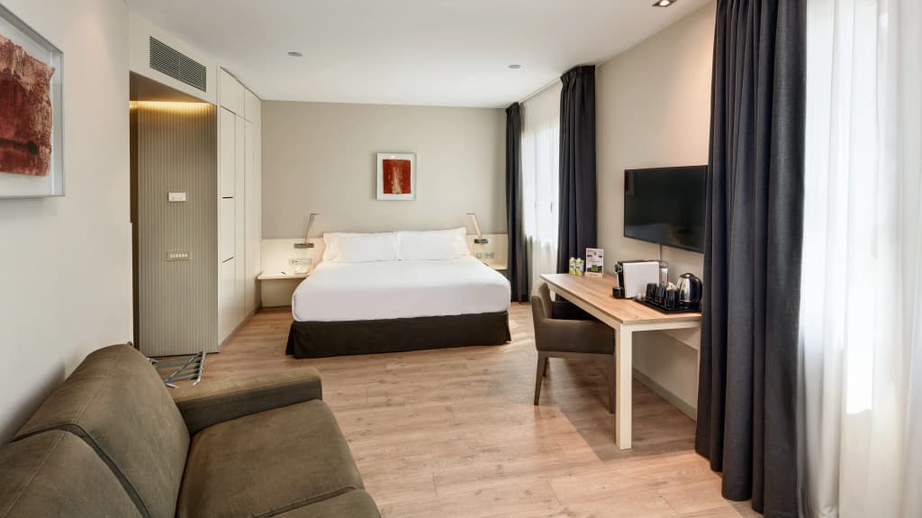 Sercotel Amister Art Hotel - photo 4