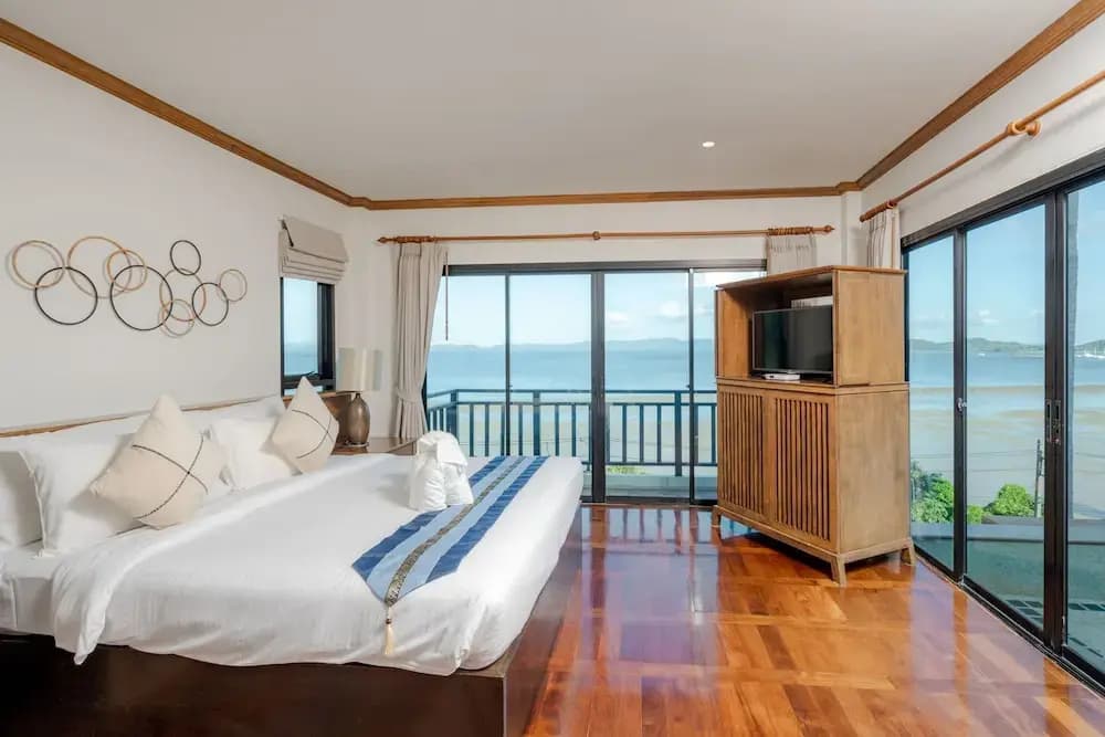 Golden Horizon Villa - photo 1