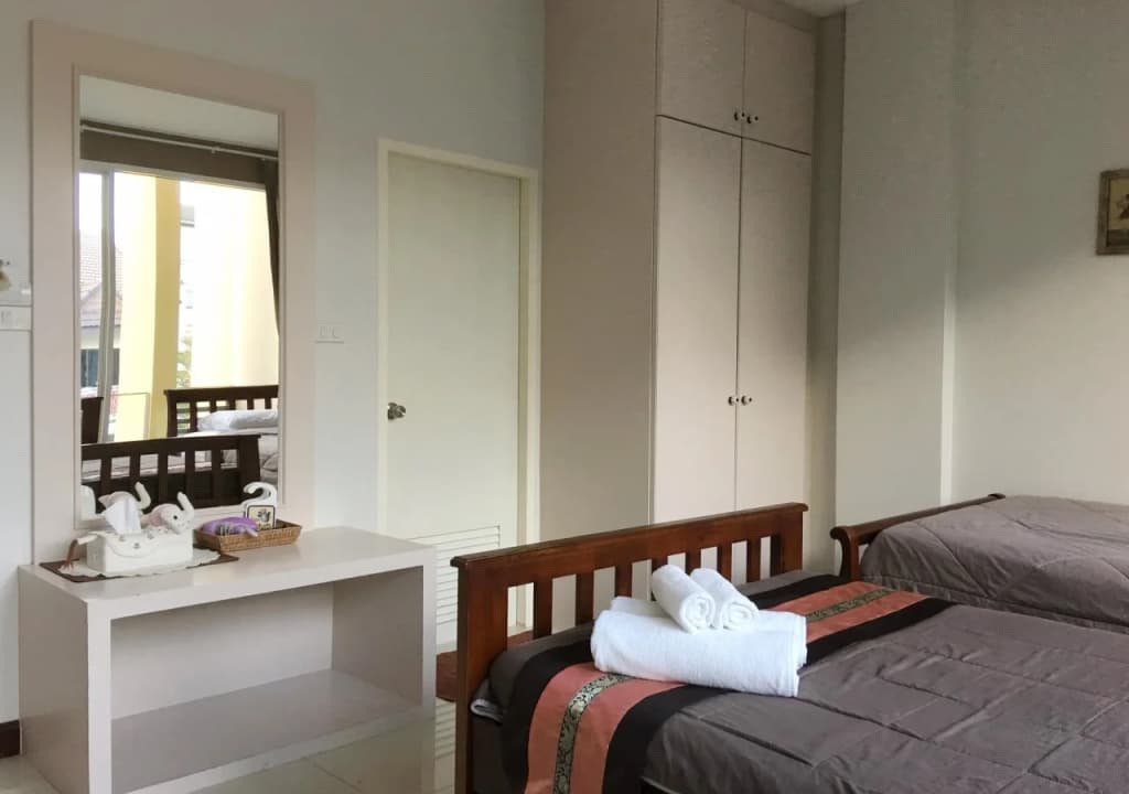 Egg Colony Hotel - photo 3