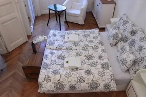 1890s Apartments - photo 3