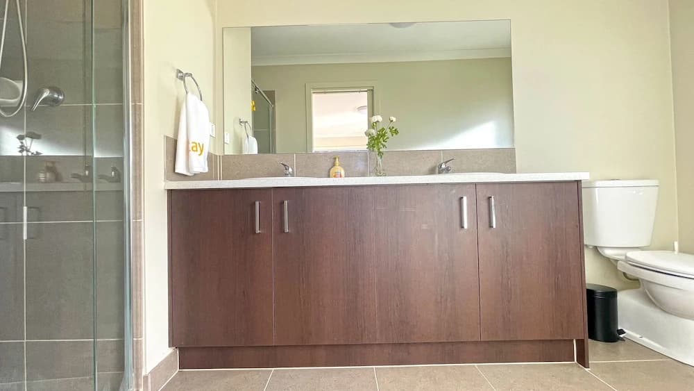 Spacious 7BRM 5-bathroom Rental House - photo 9