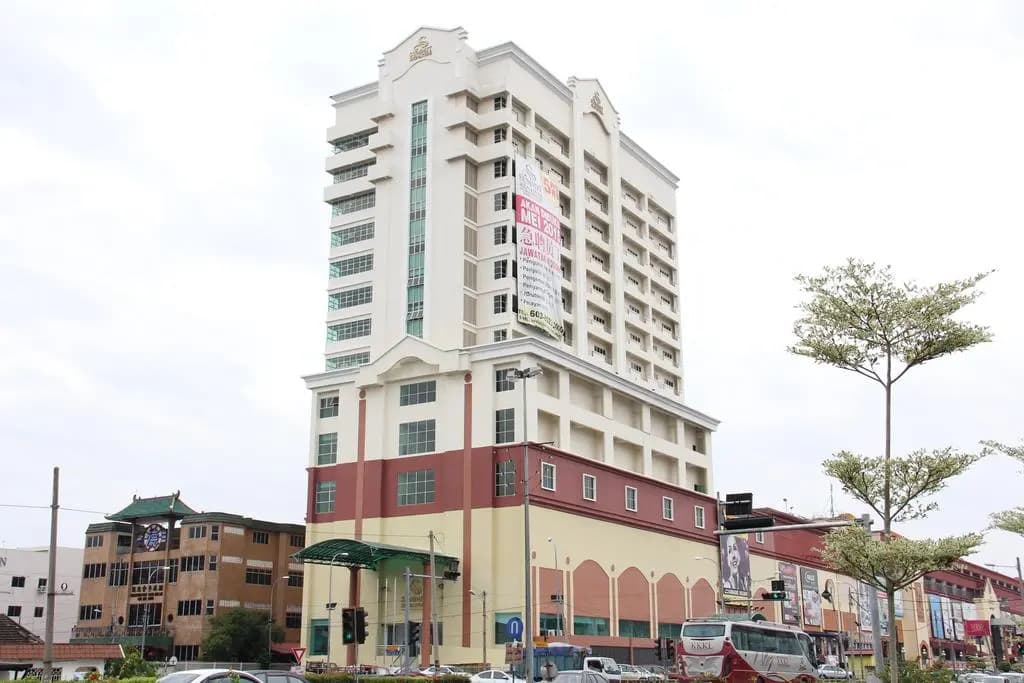 Summit Signature Hotel Batu Pahat - photo 1