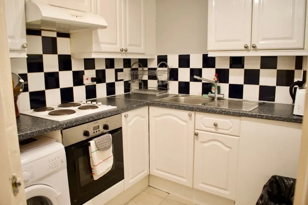 1 Bedroom Flat Next To Leith Links - photo 9