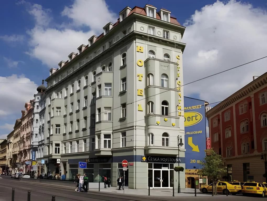 Hotel City Centre - photo 1