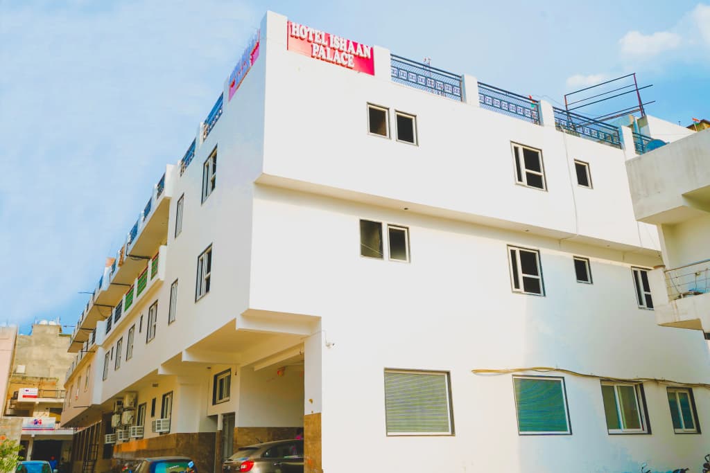 Hotel Ishaan Palace Near IGI Delhi Airport - photo 22