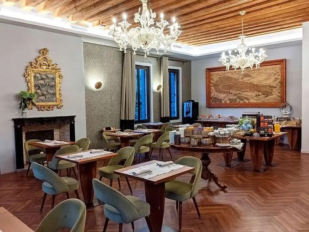 IH Hotels Venezia Salute Palace Hotel - photo 24