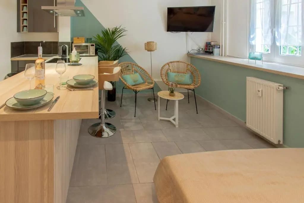 Studio climatisé à 50m des plages - photo 9