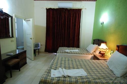 Pharaohs Palace Hostel - photo 2