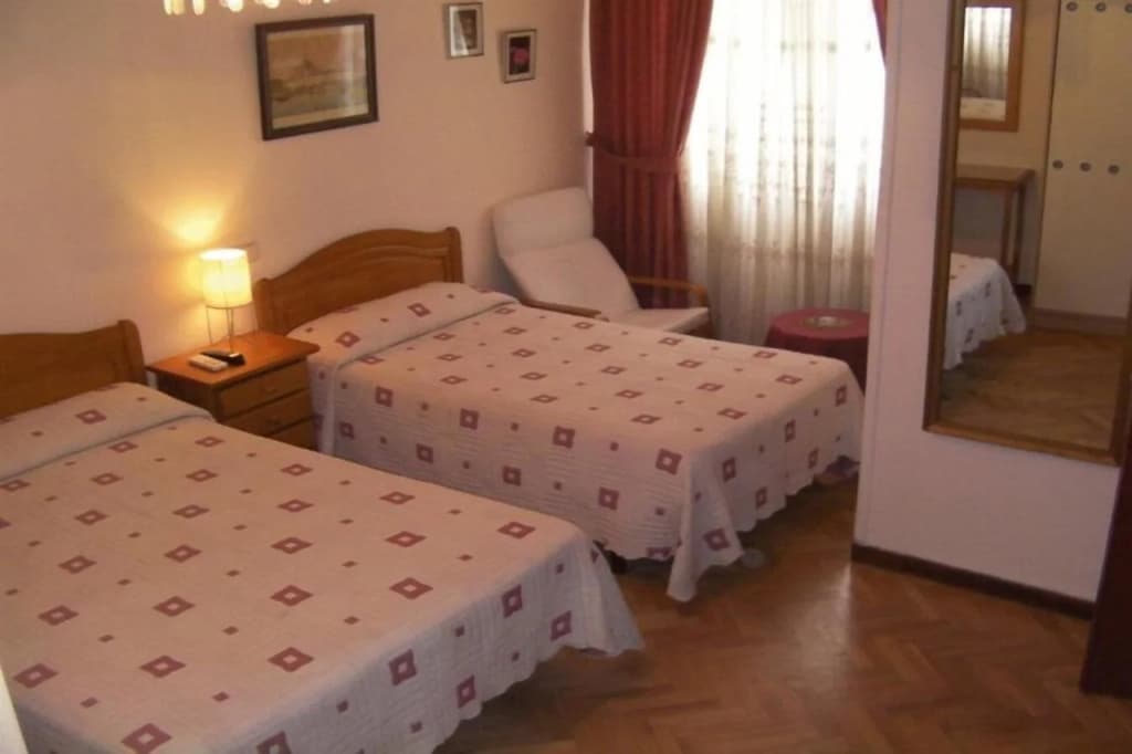 Hostal América - photo 6
