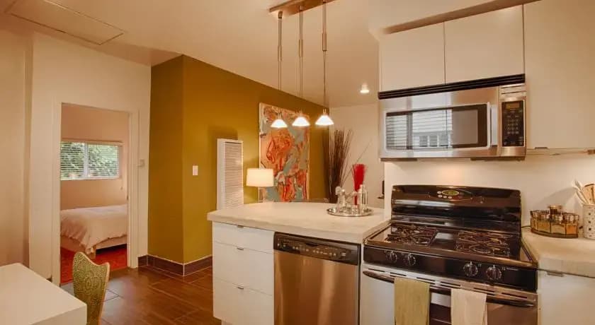 Brooks Suites - photo 8