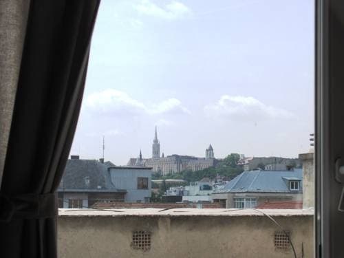 Castle View Apartment - photo 3