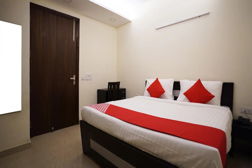 Flagship 79902 Flagship Hotel Olive Saffron - main photo