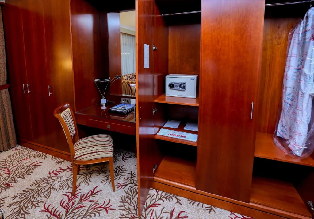 Ramee Royal Hotel - photo 15