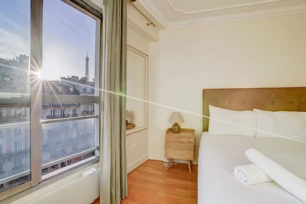 Escape Eiffel Unique 2bdr With Amazing View to Eiffel Tower - photo 1