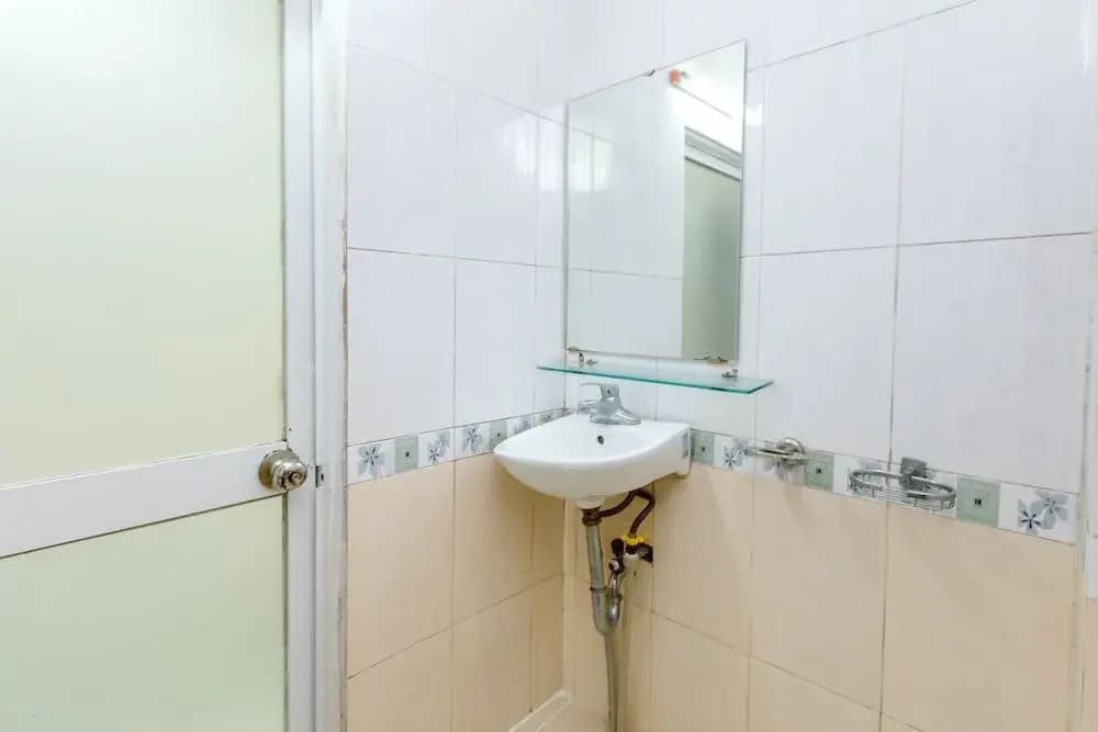 OYO 604 Queen Hotel - photo 9
