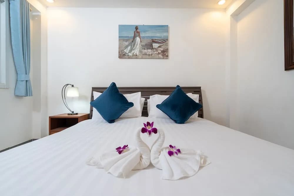 Kamala Beach Front Villas - photo 2