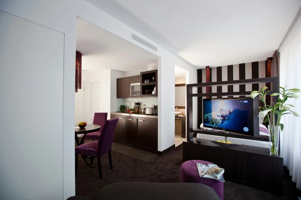 Goodman's Living - photo 14