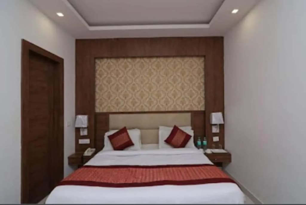 Hotel Era Mahipalpur - photo 16