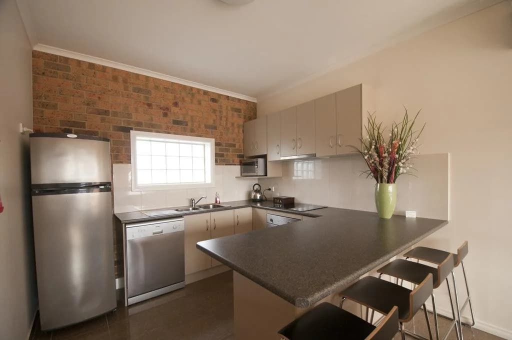 Yarra Glen Racecourse Apartments - photo 29