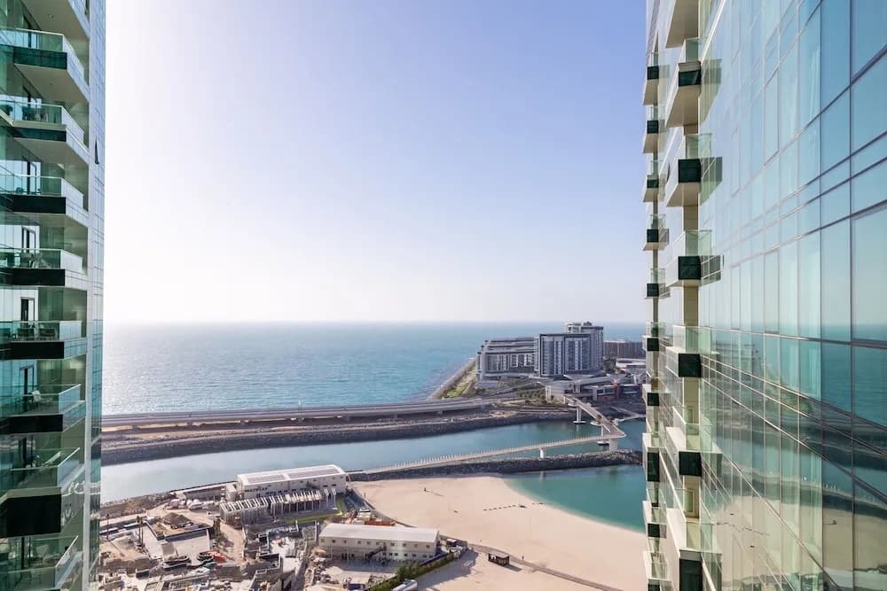 Astonishing & Grand 3BR w/ Beach Views & 2 Balconies! - photo 16