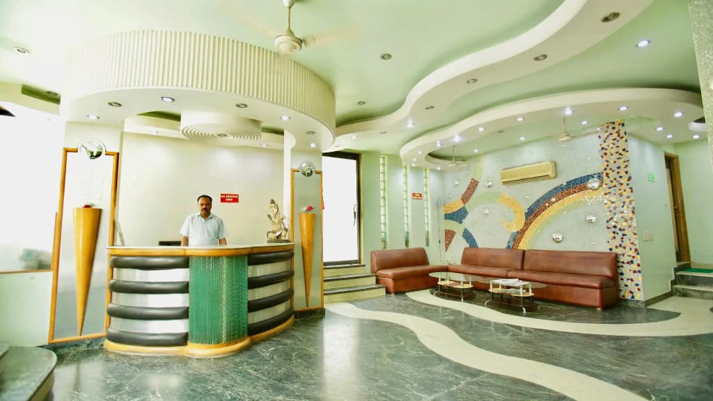 Hotel Madonna - photo 2