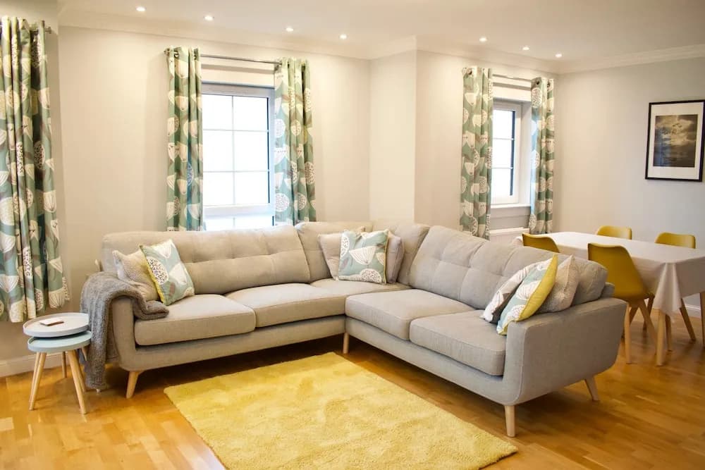 Edinburgh Top Floor Flat - photo 19