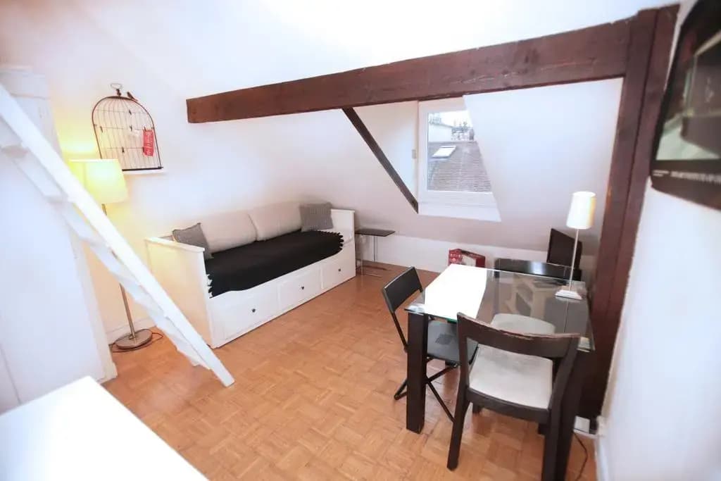 Lovely Marais Sudio with Mezzanine (94) - photo 3