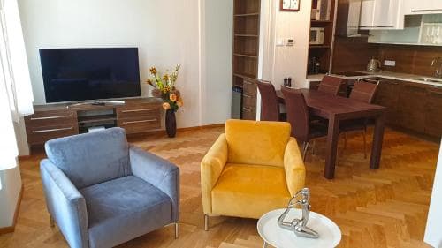 Free Parking- 2bdr Apartment in Wenceslas Square - main photo