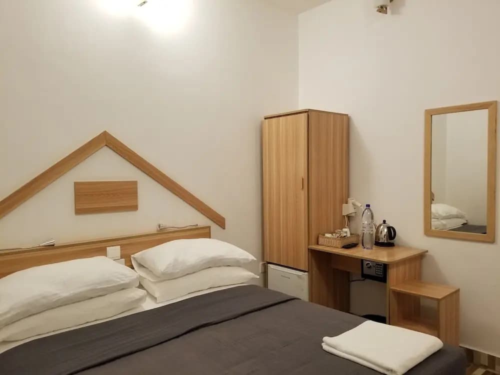 Nomadic Inn - photo 4