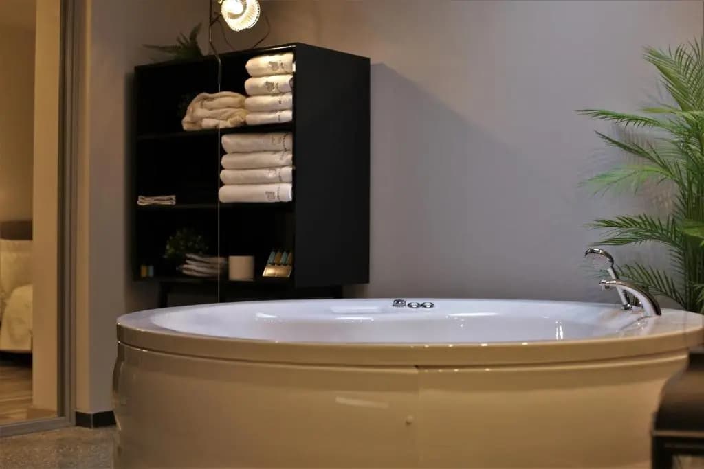 Rooster Suites - photo 7