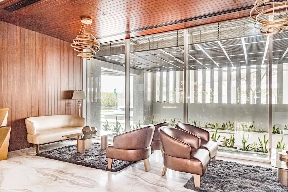 Waves - Chic Studio With Balcony Overlooking City Views - photo 19