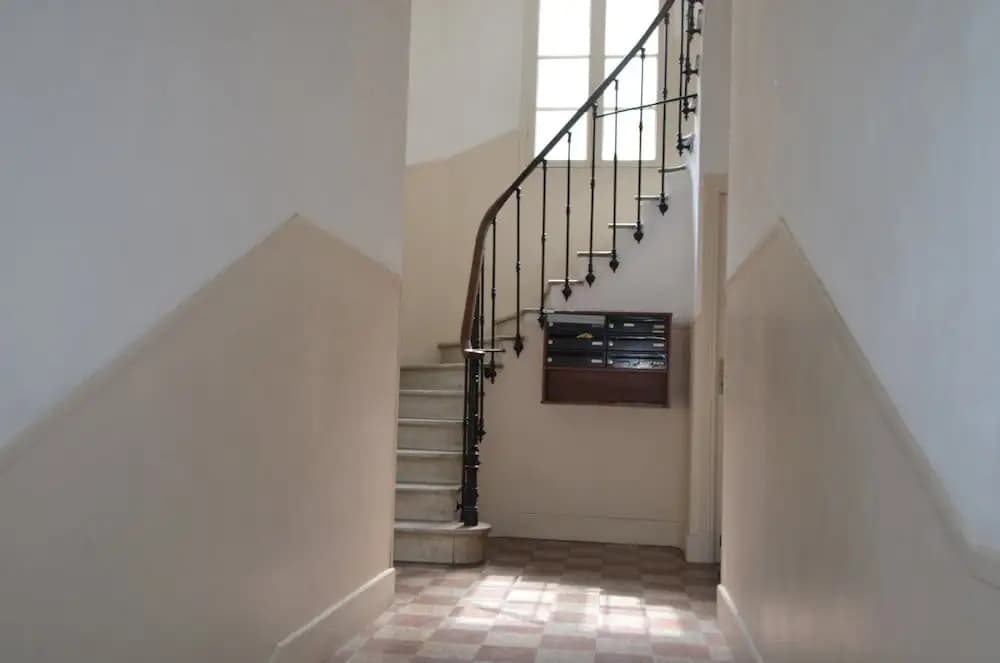 Quiet Modern Studio In The Heights Of The Port Of Nice - photo 10