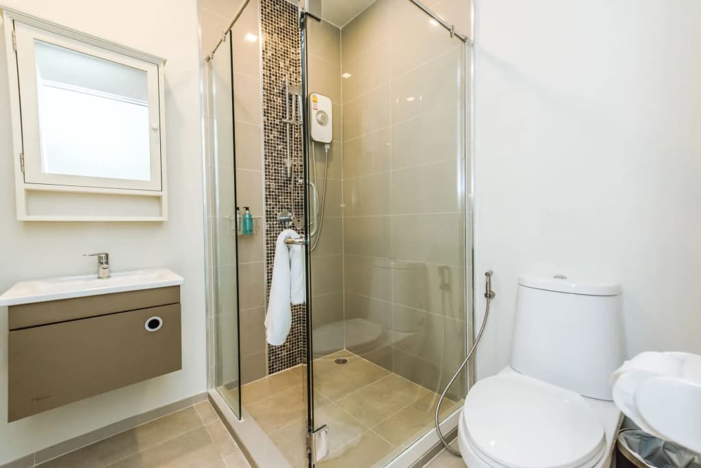 Dlux Condominium - photo 9