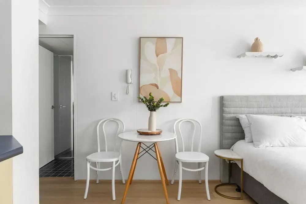 Ideal Studio Inner-city Pad With Private Balcony - photo 3