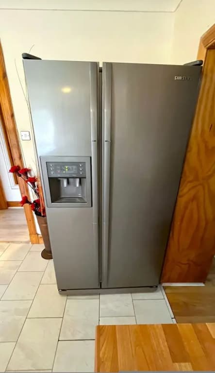 Spacious 4BR Edinburgh Home Free Parking - photo 13