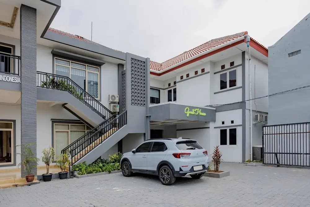 Urbanview Hotel Yampi TB Simatupang - photo 19