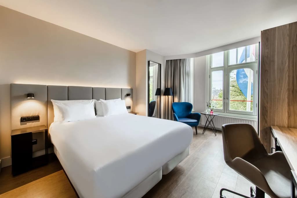 NH Amsterdam Schiller - photo 4