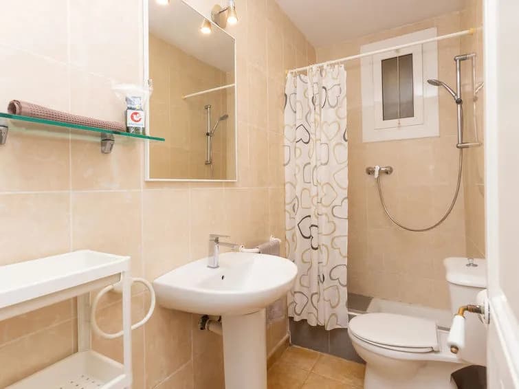 Gracia Torrijos - One Bedroom - photo 7
