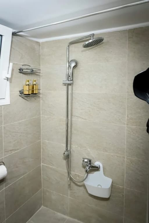 Chic 1-Bedroom near Panathenaic Stadium - photo 9