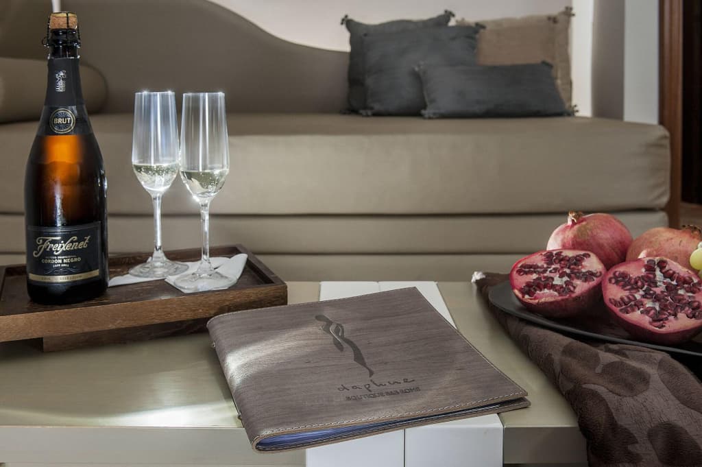 Daphne Luxury Suites - photo 12