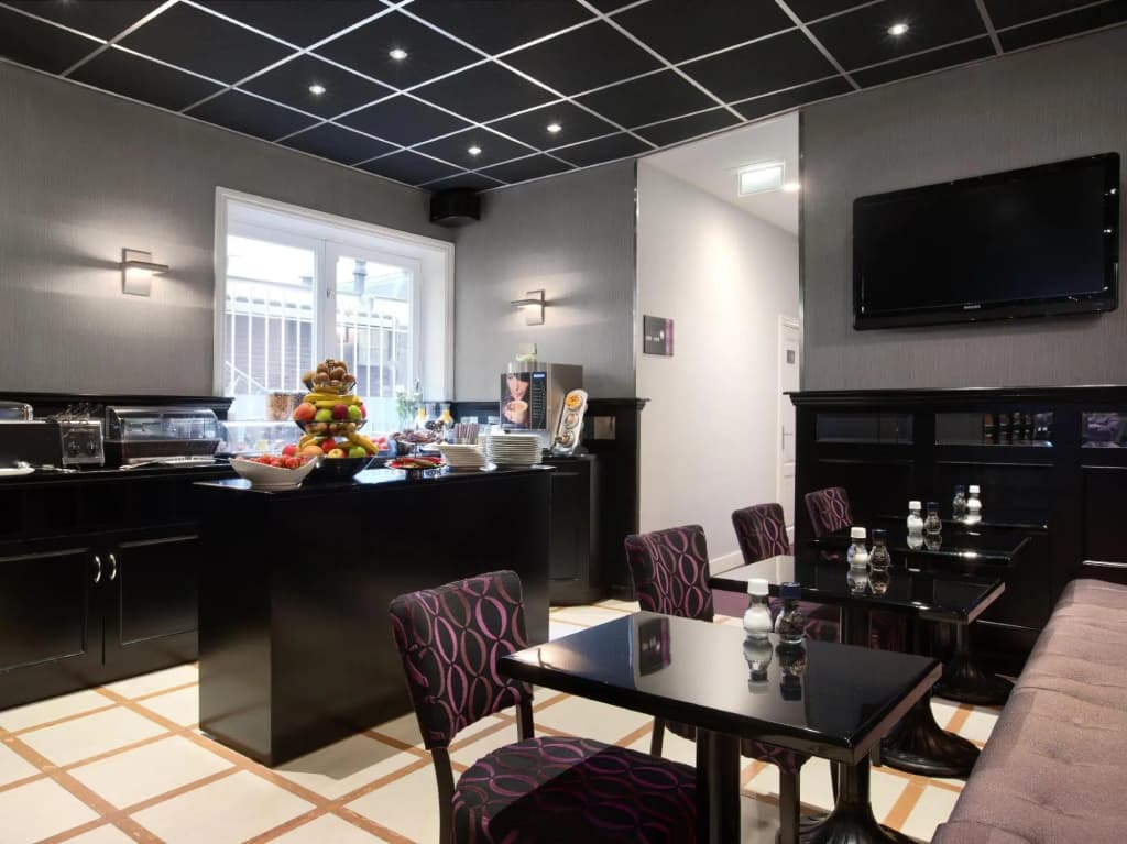 Hotel Luxer - photo 18