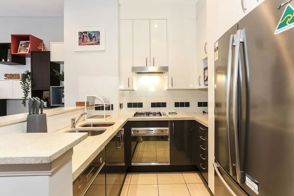 Beautiful home 2beds Apt @Waterloo-Close to CBD - photo 13